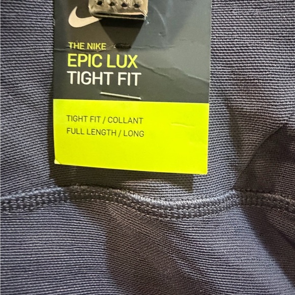 NIKE Epic Luxe Leggings NWT Size M - Picture 6 of 7